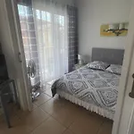 Appartement à Avec Balcon à 200m Du Port