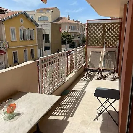 Apartment A Avec Balcon A 200m Du Port Sanary-sur-Mer