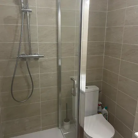 A Avec Balcon A 200m Du Port