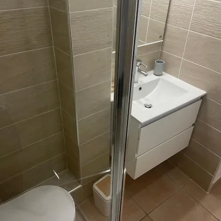 Apartment A Avec Balcon A 200m Du Port