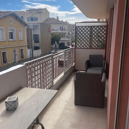 A Avec Balcon A 200m Du Port * 사나리쉬르메르