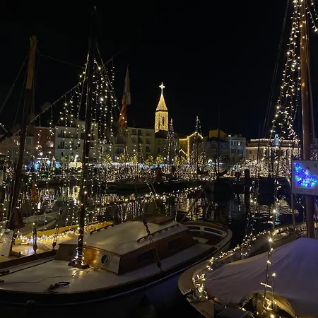 Appartement à Avec Balcon à 200m Du Port